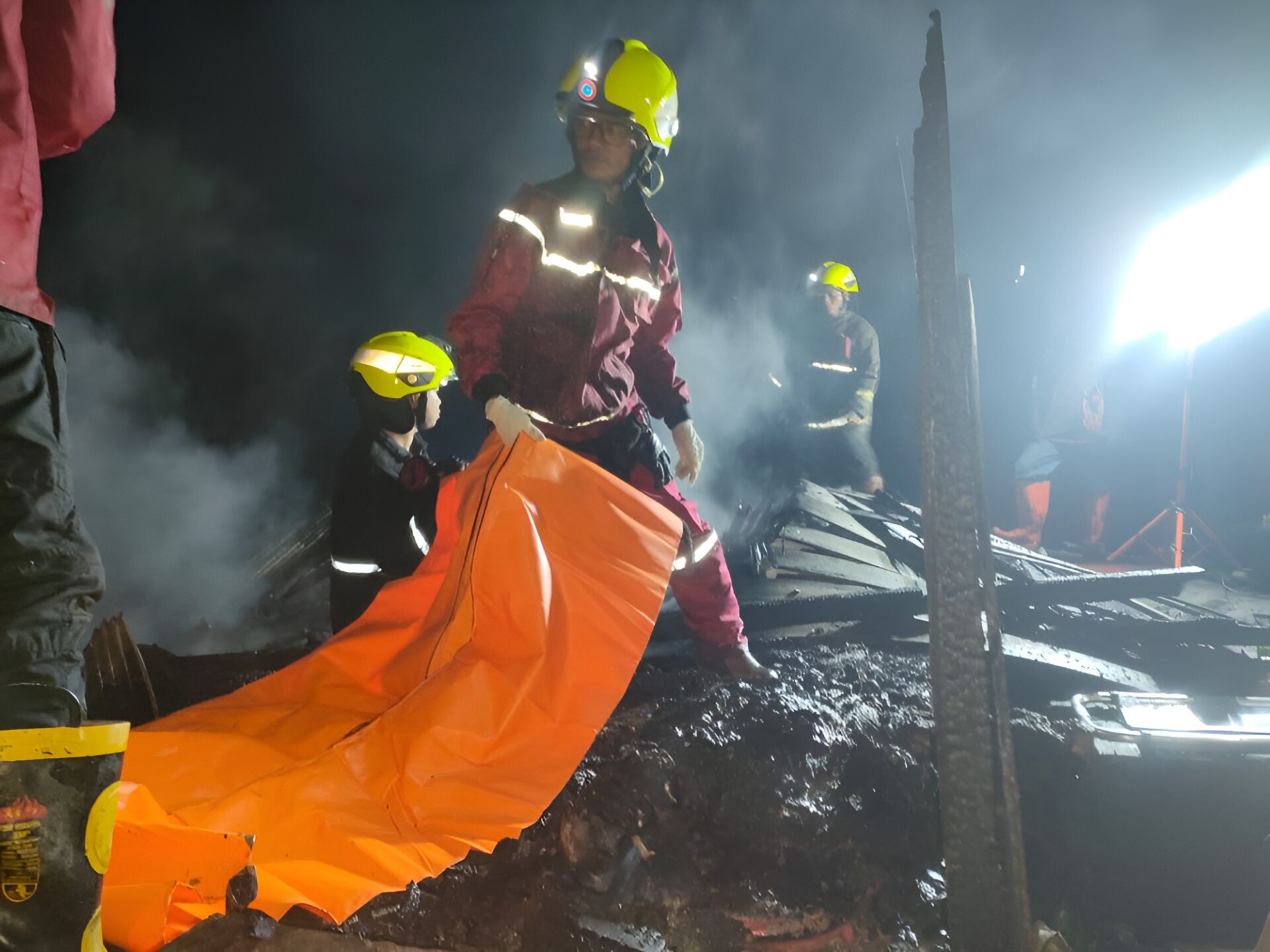 Foto: Kabakaran hebat yang terjadi di Jalan Kita Jua Gunung Belah, RT 73, Kelurahan Loa Ipuh, Tenggarong, Kutai Kartanegara, Kamis Shubuh (05/09/2024.