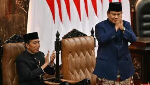 Foto: Presiden ke-7 bersama dengan Presiden Prabowo Subianto usai pelantikan Presiden dan Wakil Presiden di Gedung MPR/DPR RI, Jakarta. Minggu, 20 Oktober 2024.