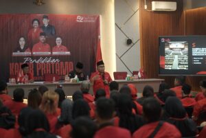Foto: Rahmat Dermawan berbagi perjalanan inspiratifnya dari anak petani hingga menjadi anggota DPRD Kukar.